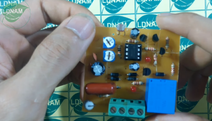 Mạch hoàn chỉnh cảm biến ánh sáng, tự động bật đèn khi trời tối đơn giản, thực tiển LDNam